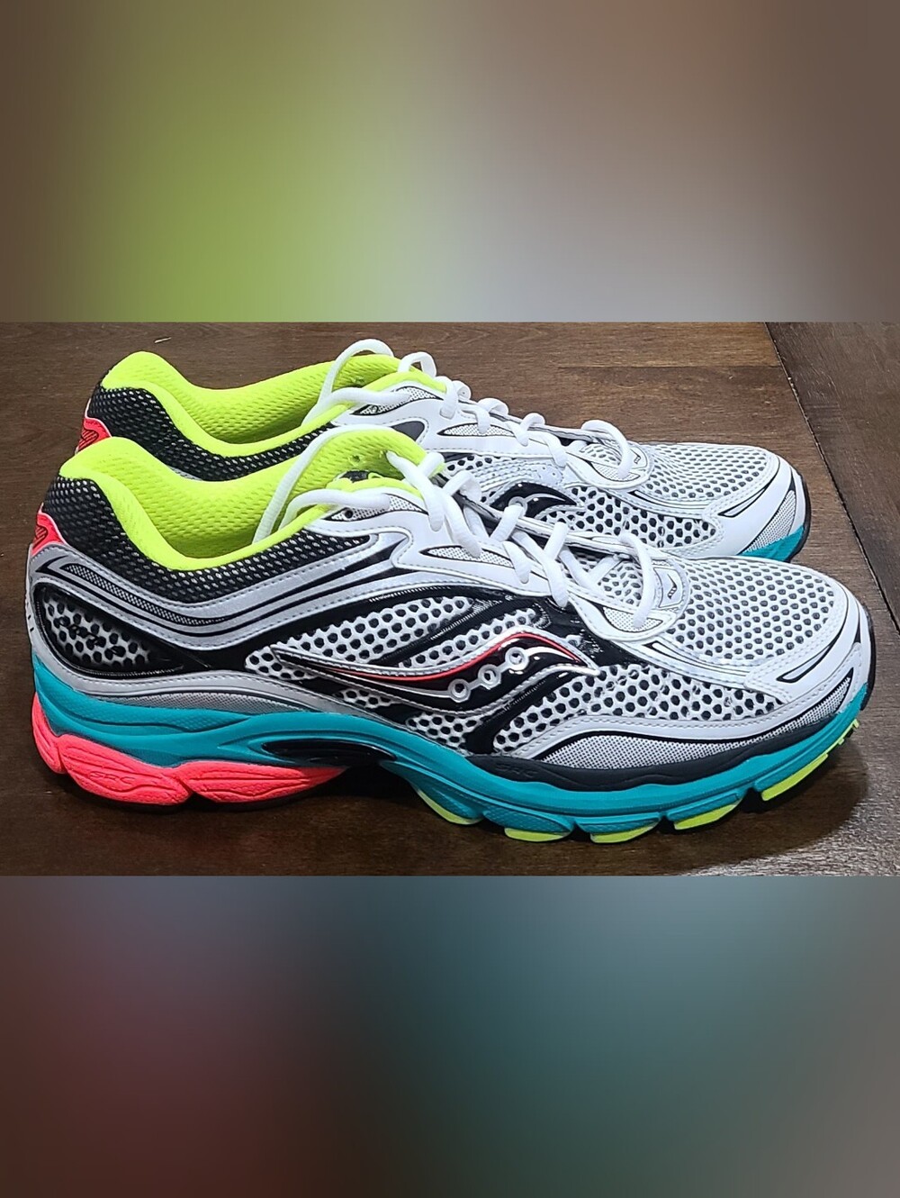 Saucony ProGrid Omni 9 "Silver Mutant" Unisex Men's 13 / Women's 14.5